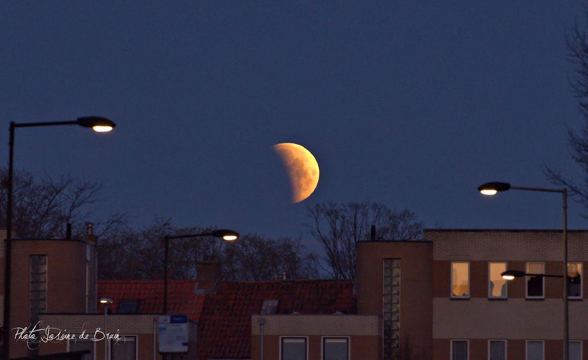 Foto: 9biscuitonline9 - ISO 800 · ƒ/5.6 · 1/200s · 190mm